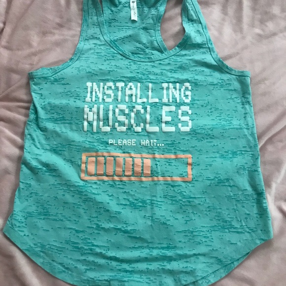 Tank top bundle - Picture 1 of 9